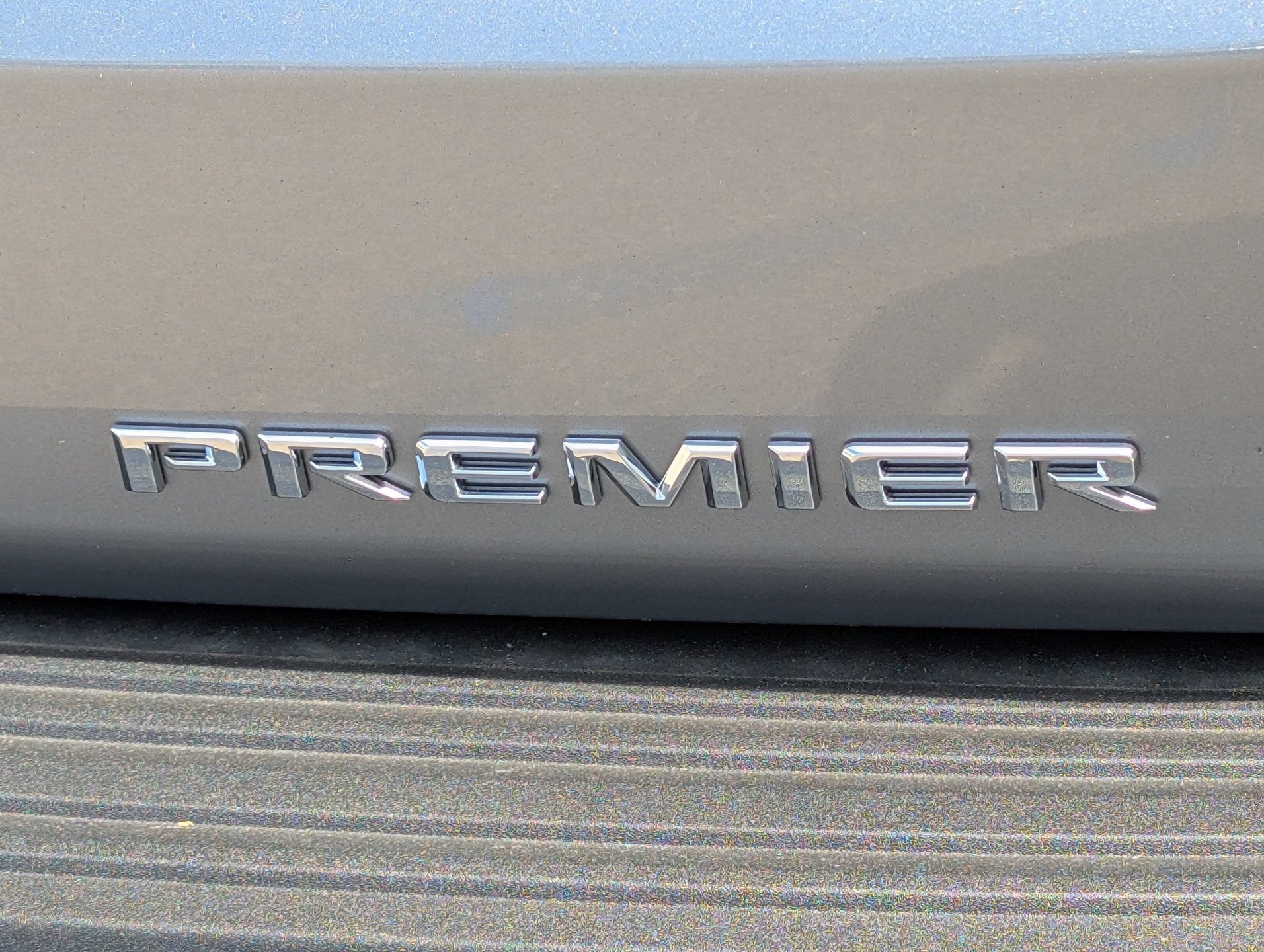 New 2026 Chevrolet Suburban Premier w/ LPO, Get Active Package RWD image 11