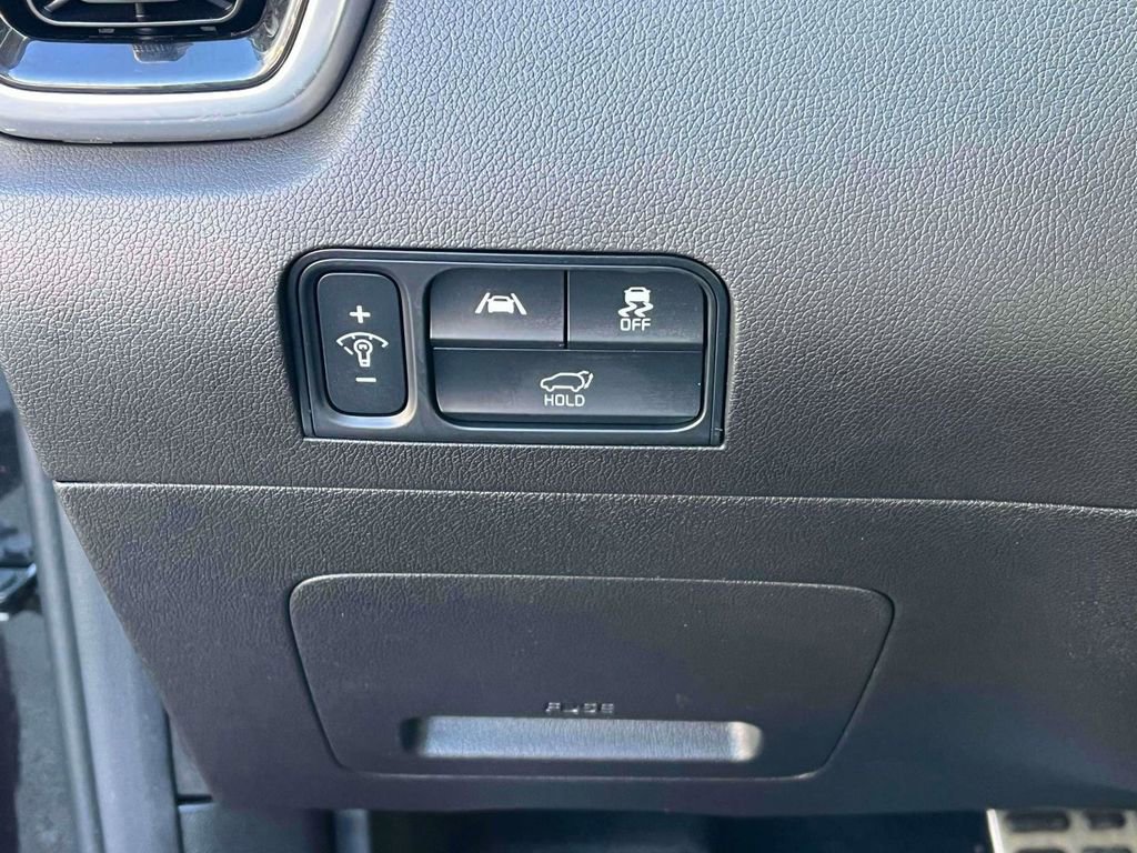 Used 2023 Kia Sorento SX Prestige image 19