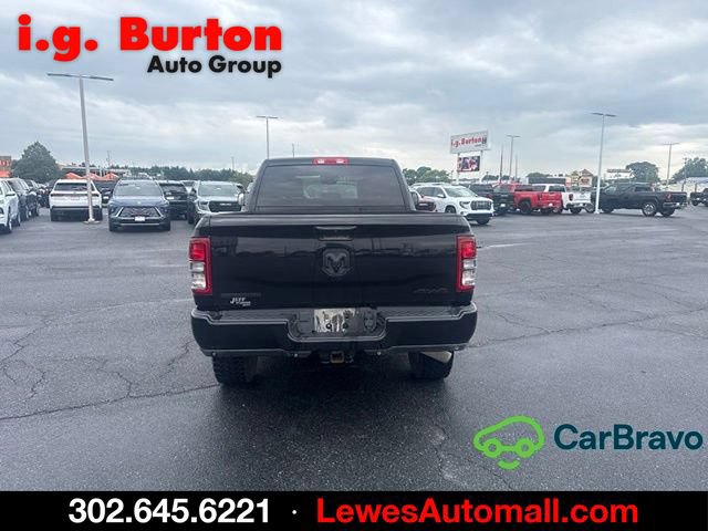 Used 2022 RAM 2500 Big Horn w/ Night Edition AWD/4WD image 4