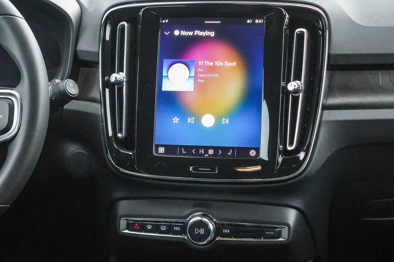 Used 2023 Volvo XC40 Recharge Plus image 26