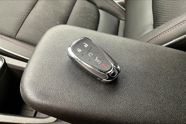 Used 2023 Chevrolet TrailBlazer RS w/ Sun and Liftgate Package FWD image 33