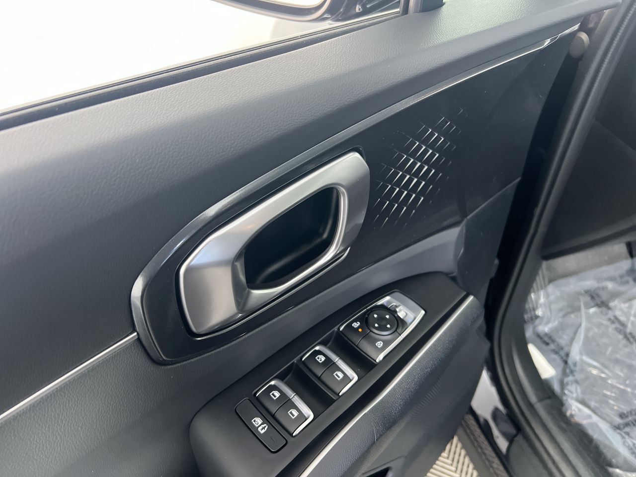 New 2026 Kia Sorento LX FWD image 14