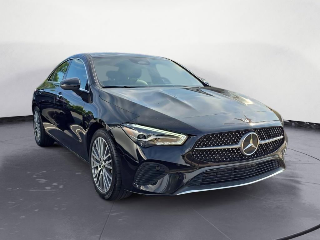 Used 2025 Mercedes-Benz CLA 250 4MATIC image 2