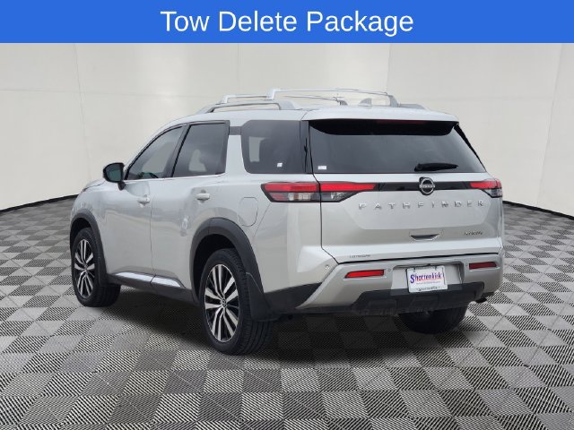 Used 2024 Nissan Pathfinder Platinum w/ Cargo Package FWD image 3