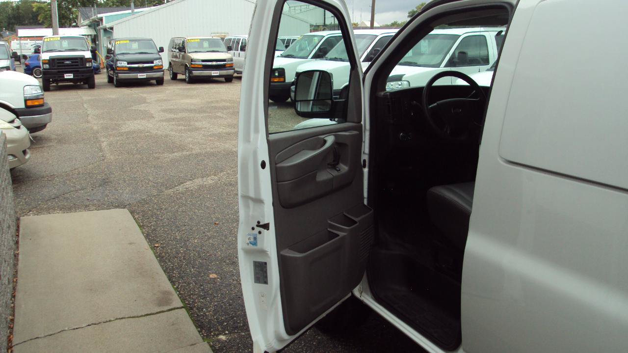 Used 2014 Chevrolet Express 1500 AWD image 20