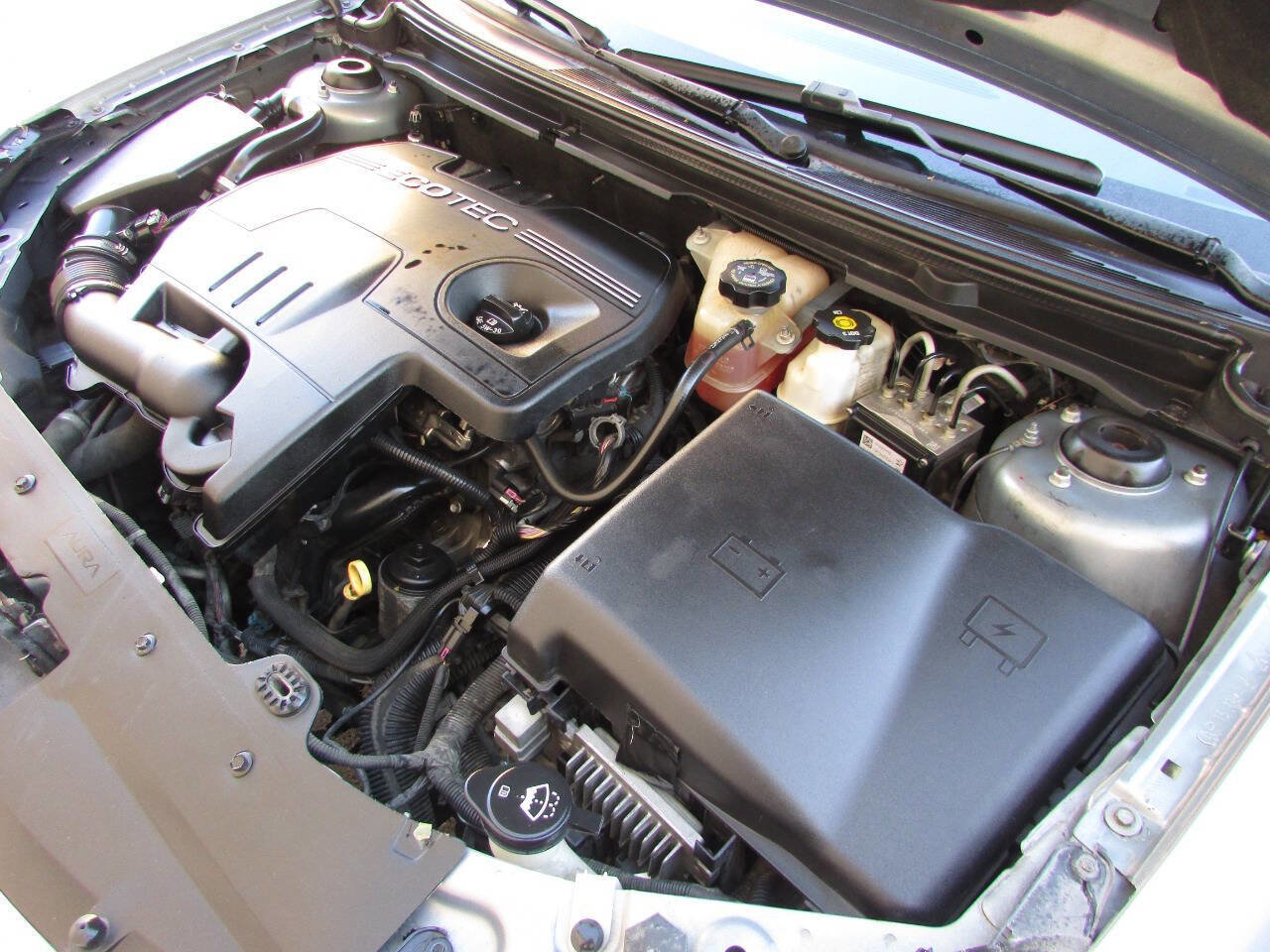 Used 2009 Saturn Aura XE image 24