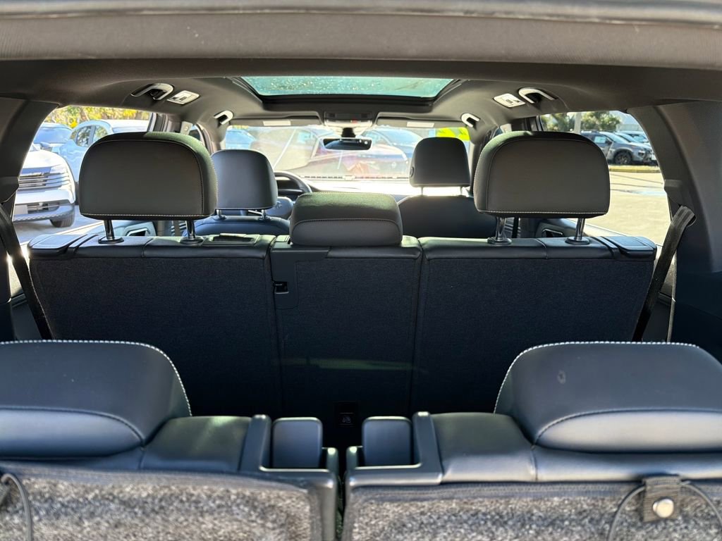 Used 2022 Volkswagen Tiguan SE R-Line image 36