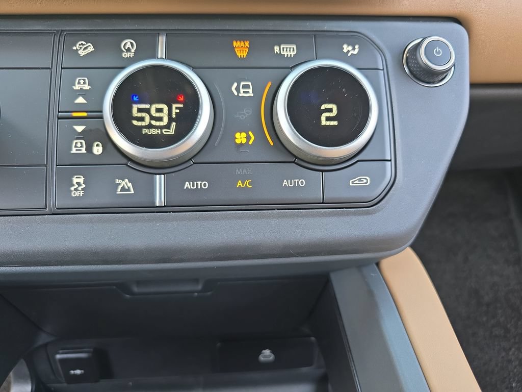 New 2026 Land Rover Defender 110 X-Dynamic SE AWD/4WD image 24