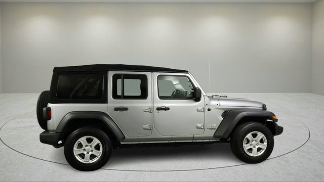 Used 2018 Jeep Wrangler Unlimited Sport S AWD/4WD image 3