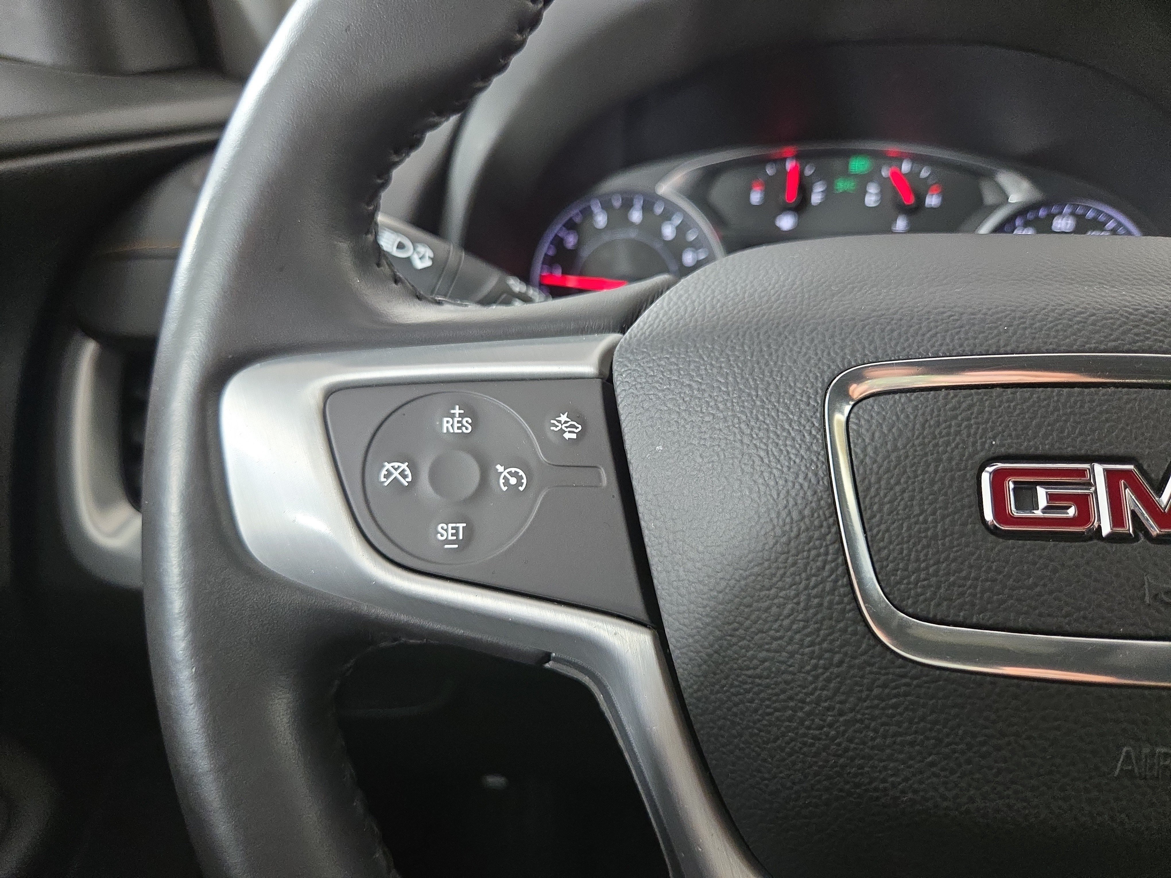 Used 2020 GMC Terrain SLE w/ Driver Convenience Package AWD/4WD image 14
