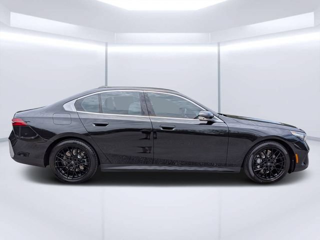 Used 2025 BMW 530i w/ Premium Package RWD image 2