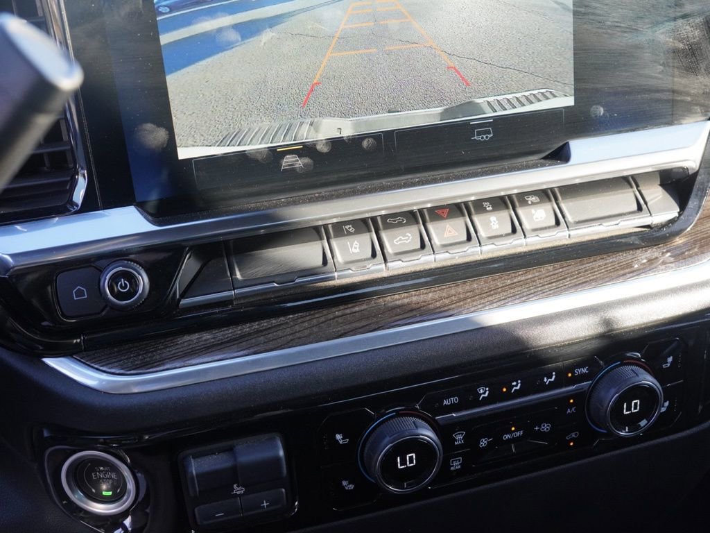 Used 2025 Chevrolet Silverado 2500 LT w/ Convenience Package image 16