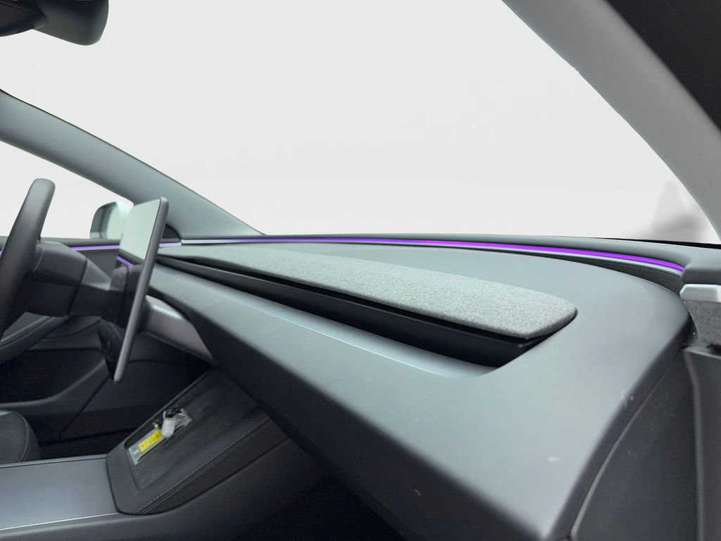 Used 2024 Tesla Model 3 Standard Range image 37