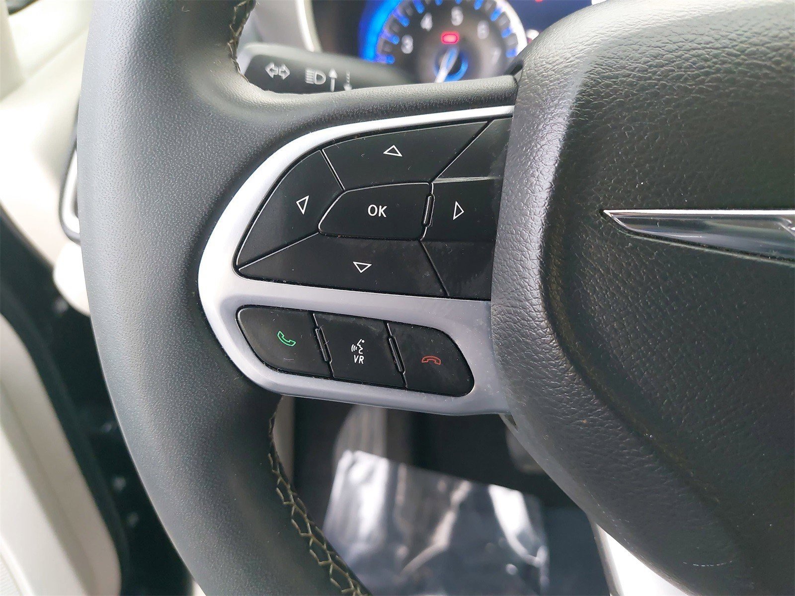 Used 2022 Chrysler Pacifica Touring-L image 20