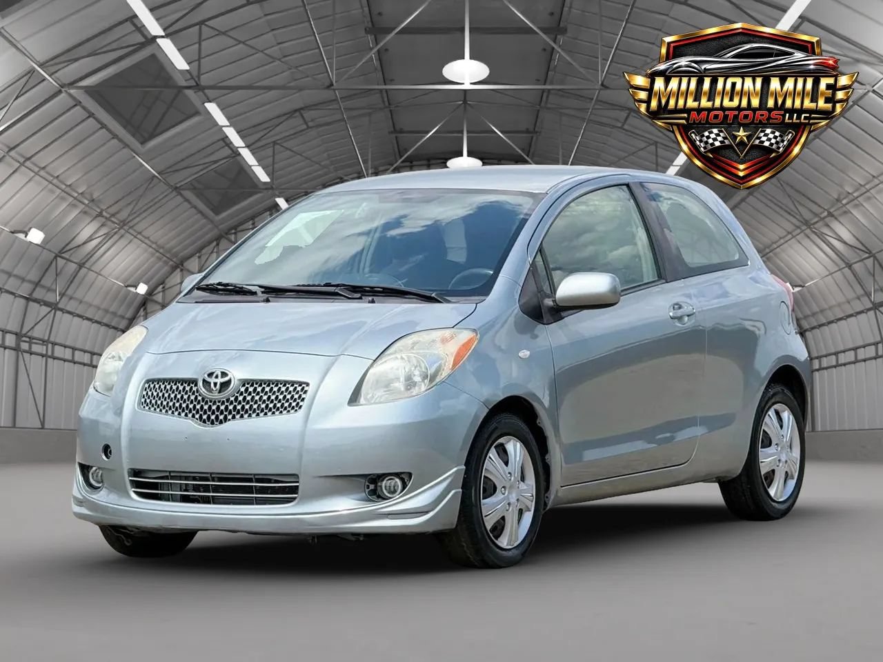 Used 2009 Toyota Yaris 2-Door Hatchback FWD image 6