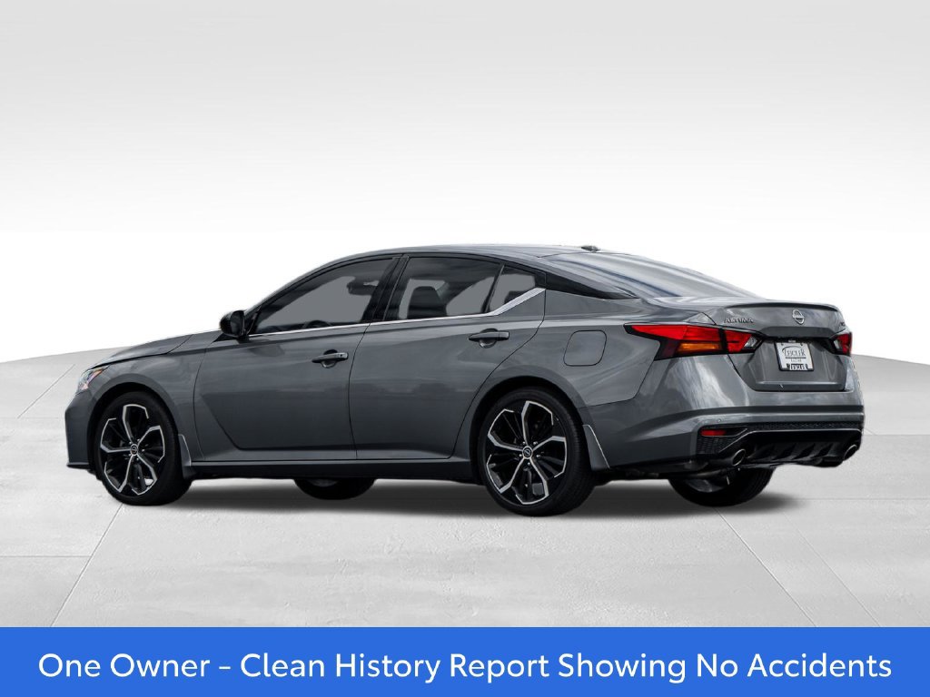 Used 2024 Nissan Altima 2.5 SR w/ SR Premium Package FWD image 5