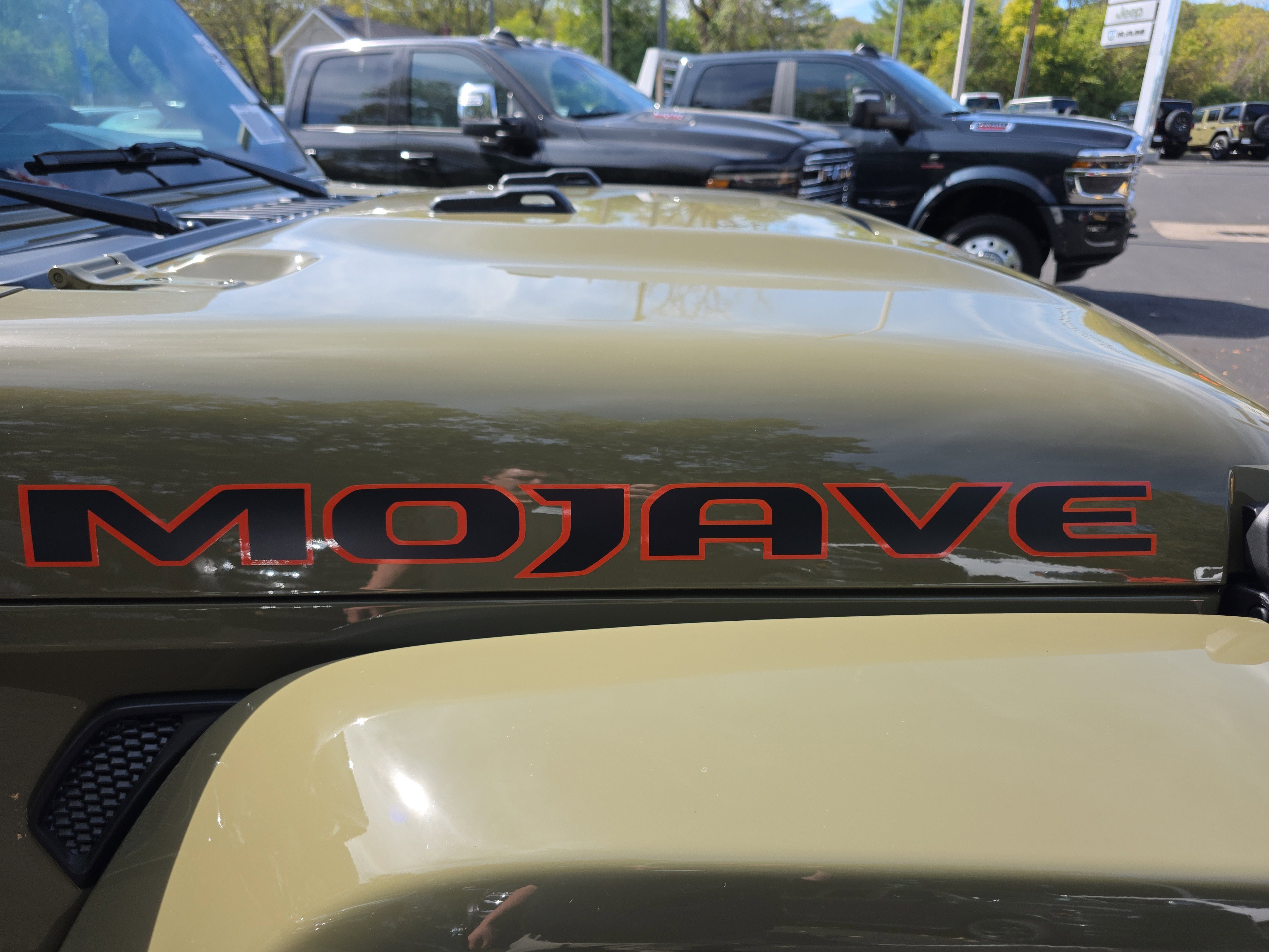 New 2025 Jeep Gladiator Mojave image 23