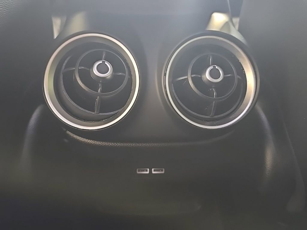 Used 2020 Alfa Romeo Stelvio w/ Nero Edizione RWD image 30