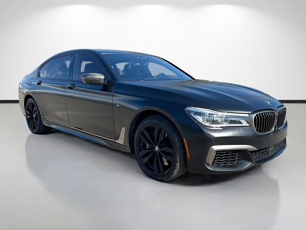 Used 2018 BMW M760i xDrive image 1