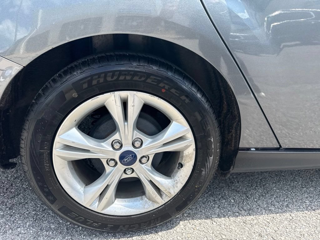 Used 2013 Ford Focus SE FWD image 5