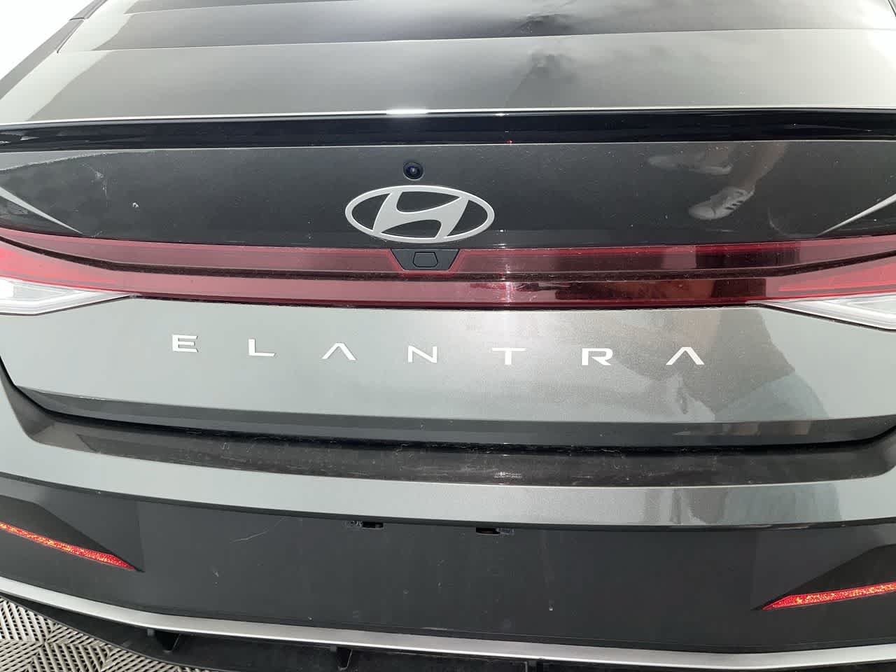 Used 2026 Hyundai Elantra Sport FWD image 11