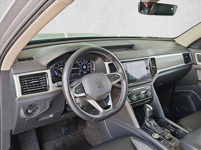 Used 2022 Volkswagen Atlas SEL AWD/4WD image 16