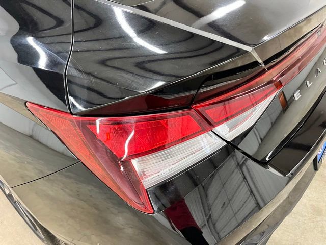Used 2023 Hyundai Elantra SEL w/ Convenience Package FWD image 7