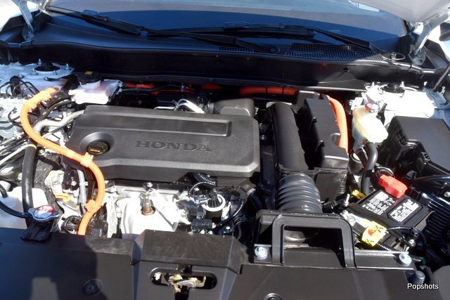 Certified 2025 Honda CR-V Sport-L image 6