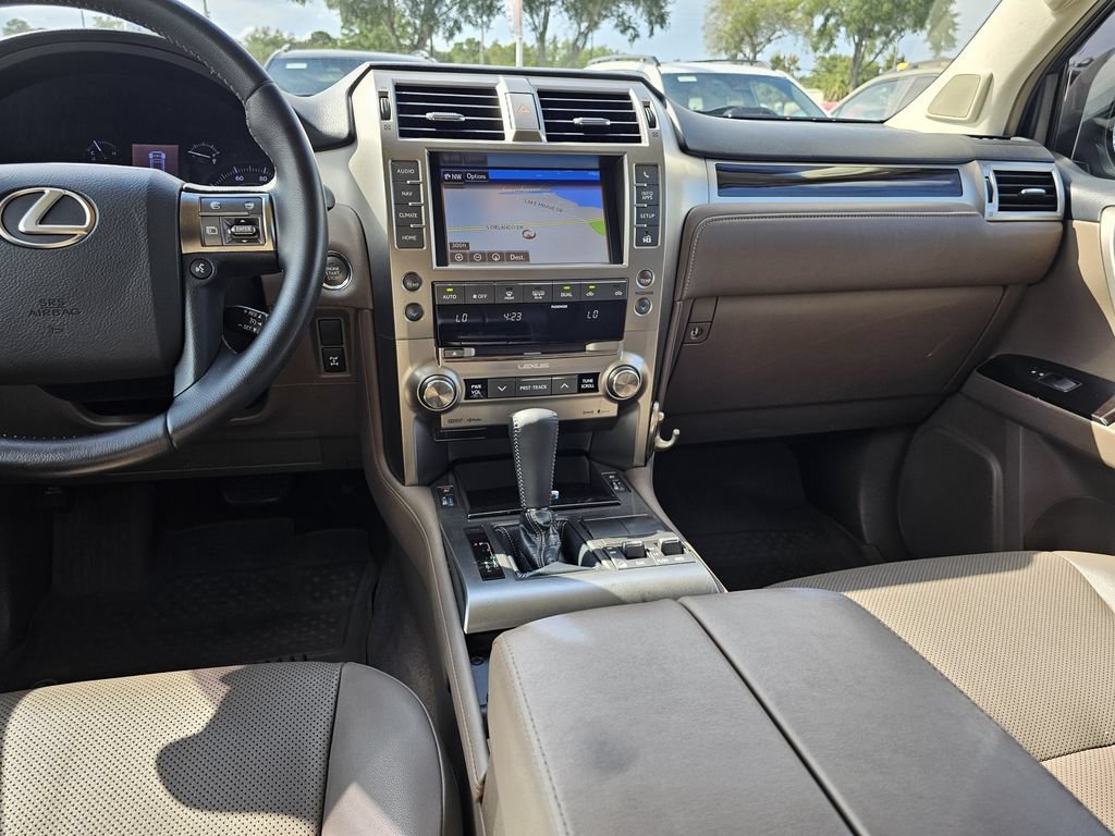 Used 2017 Lexus GX 460 w/ Navigation Package AWD/4WD image 12