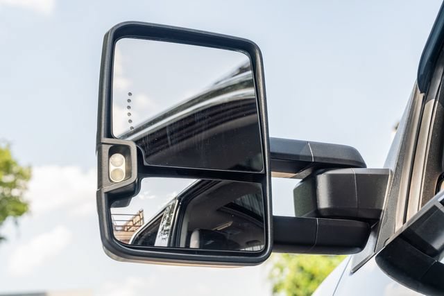 Used 2018 GMC Sierra 2500 Denali w/ Duramax Plus Package AWD/4WD image 14