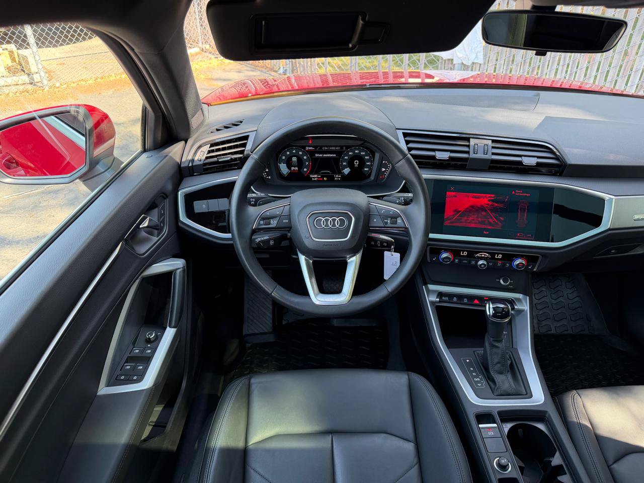 Used 2022 Audi Q3 2.0T Premium AWD/4WD image 3