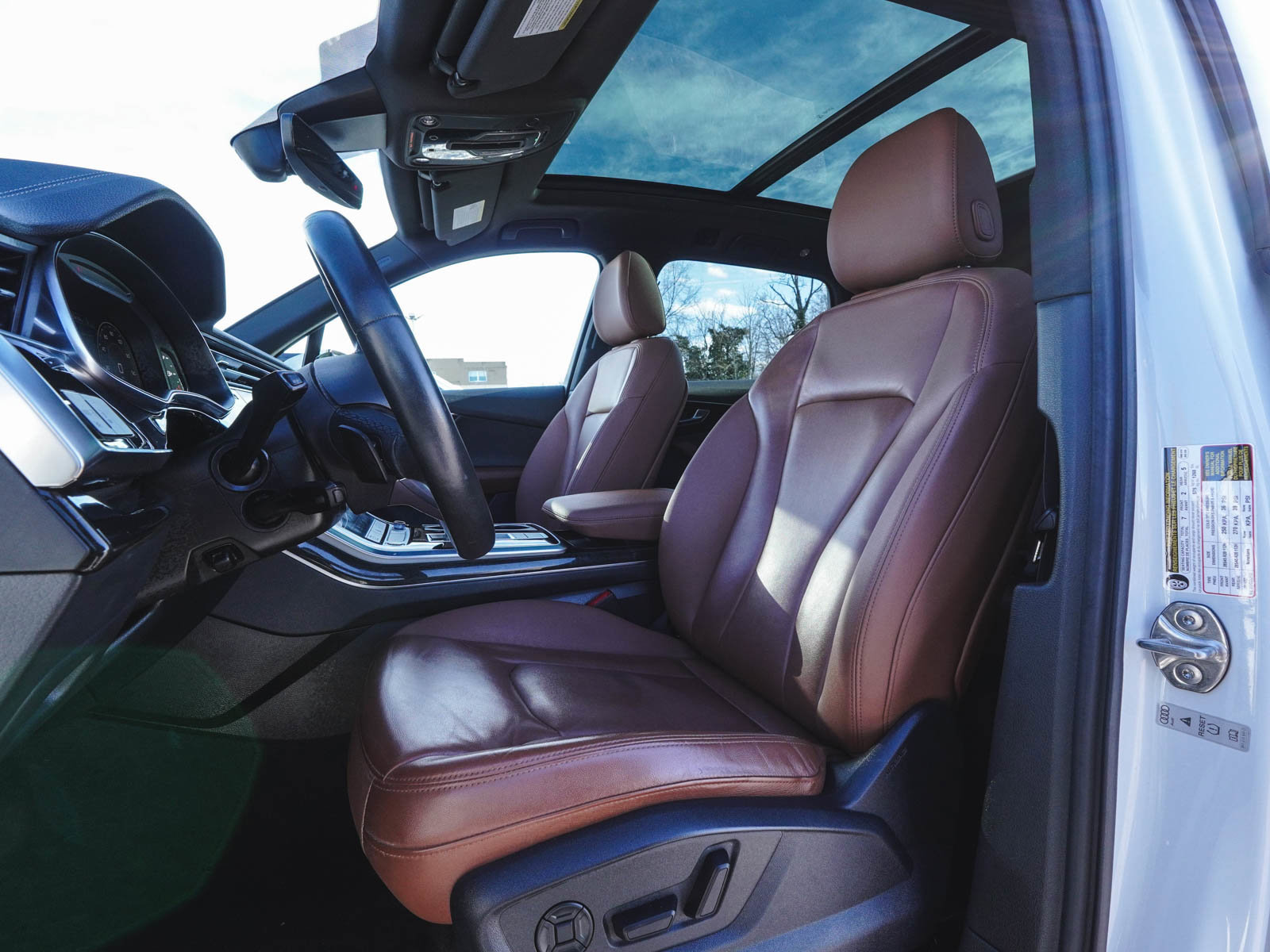 Used 2023 Audi Q7 3.0T Premium w/ Convenience Package image 31