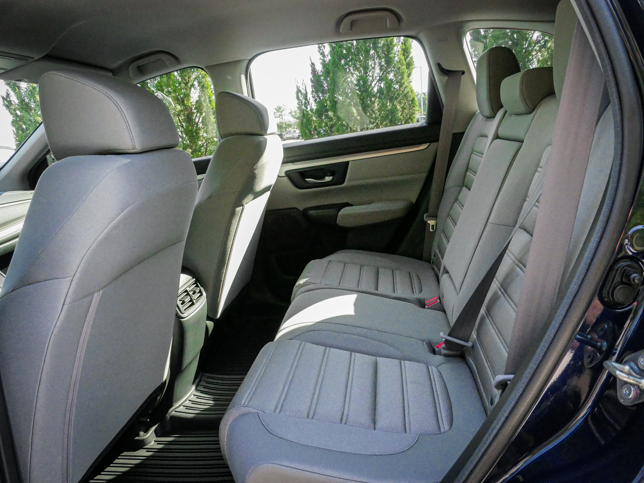Used 2020 Honda CR-V LX image 29