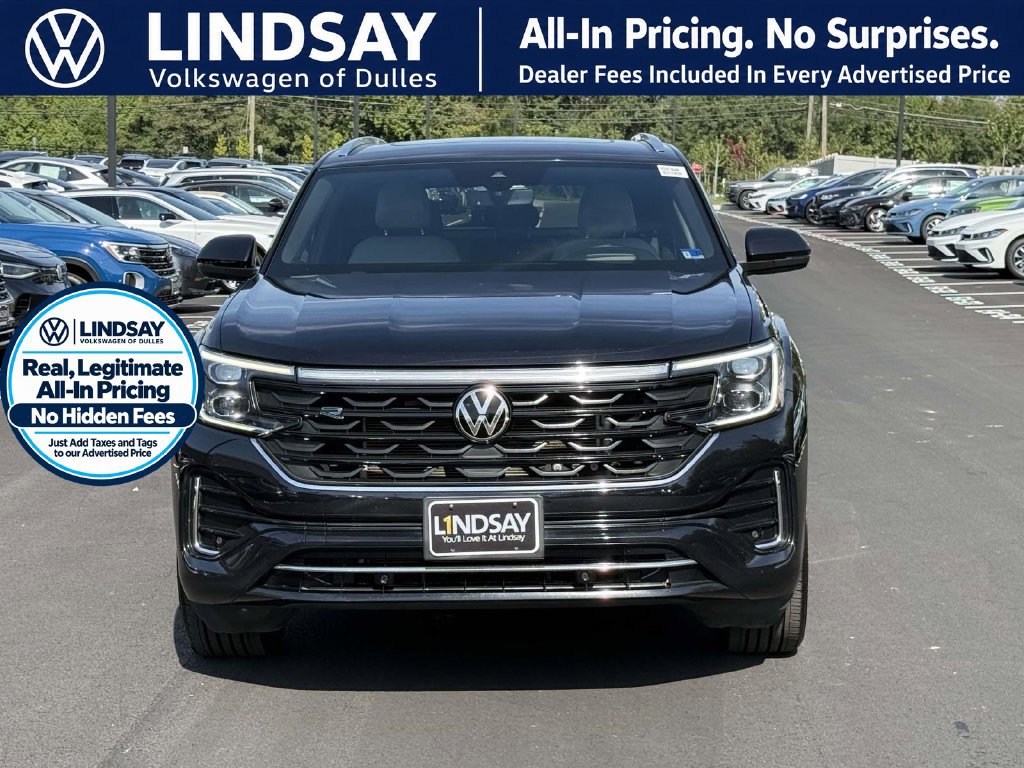 Used 2024 Volkswagen Atlas Cross Sport SEL R-Line AWD/4WD image 3