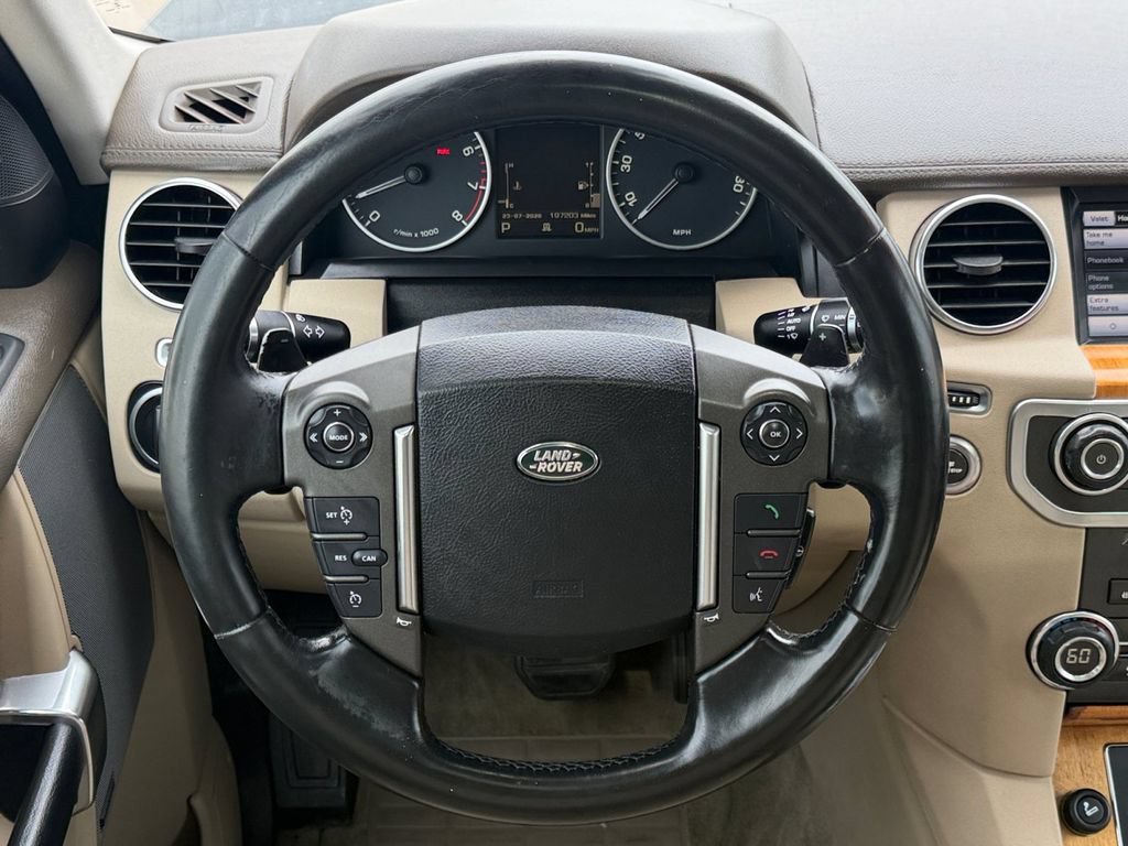 Used 2015 Land Rover LR4 HSE AWD/4WD image 25
