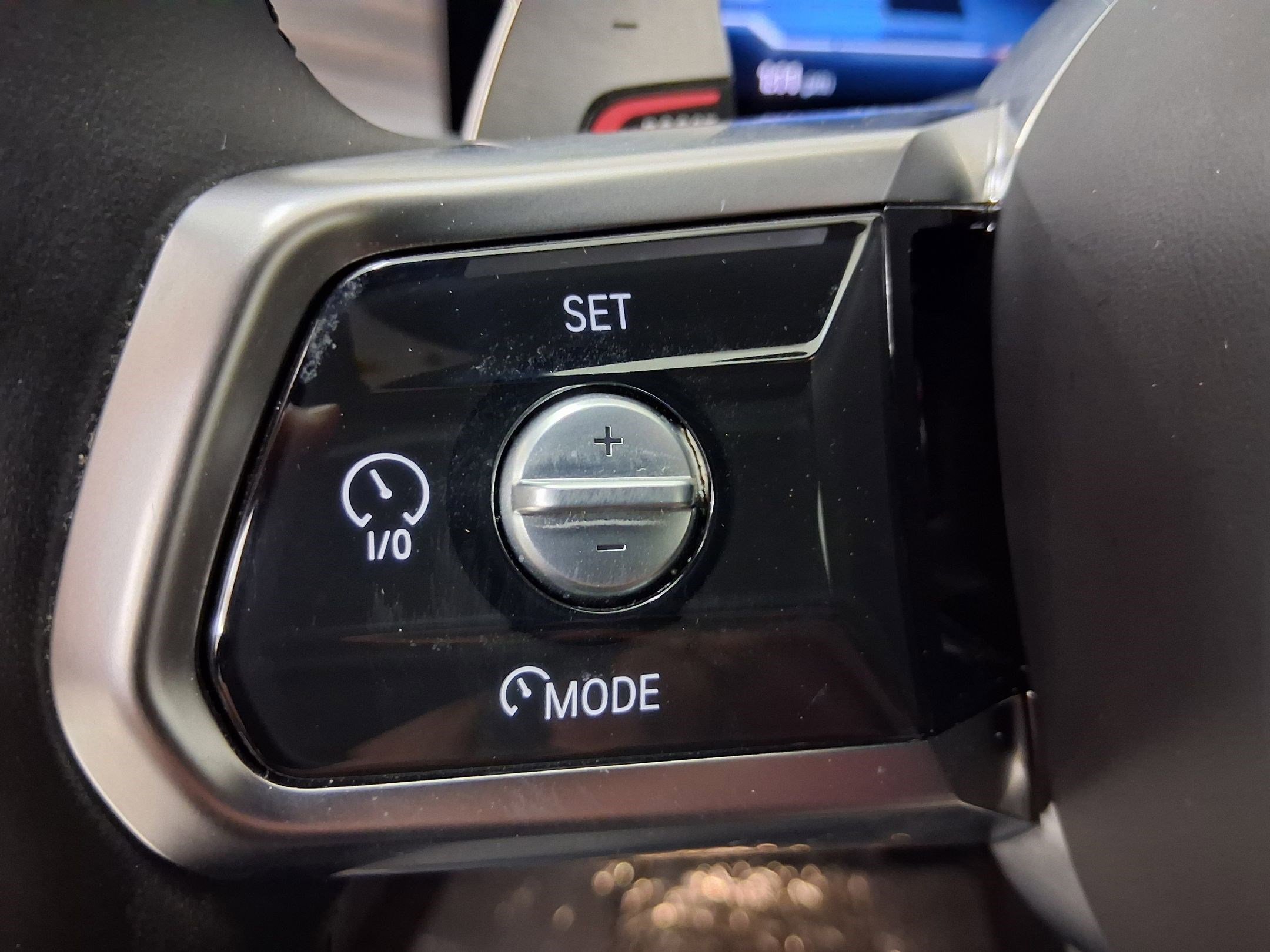 Used 2023 BMW 740i image 15