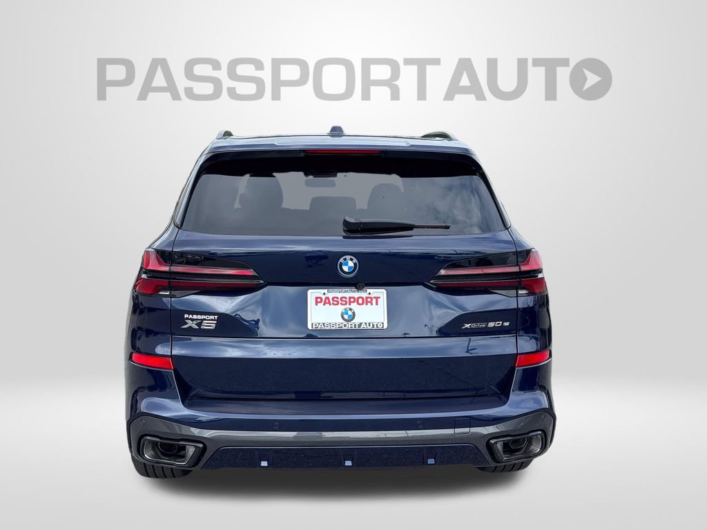 New 2026 BMW X5 xDrive50e w/ M Sport Package AWD/4WD image 5