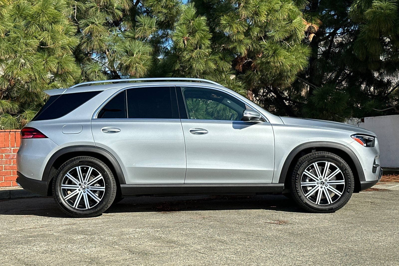New 2025 Mercedes-Benz GLE 450 4MATIC image 3