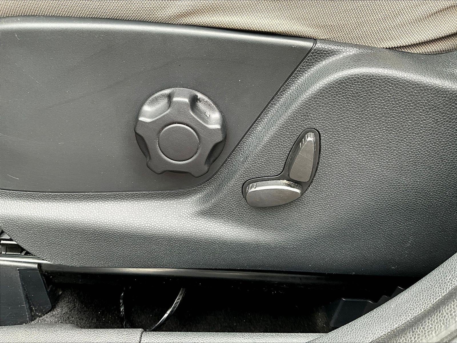 Used 2020 Ford EcoSport SE w/ SE Convenience Package FWD image 37