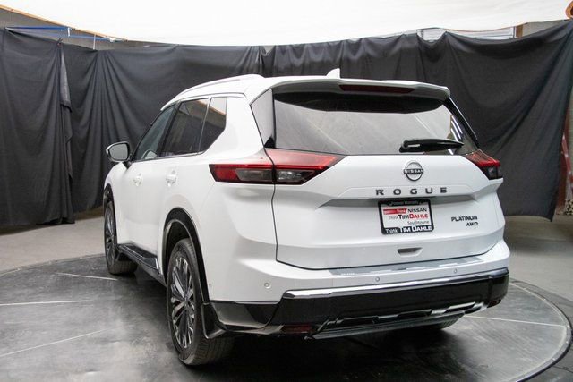 Used 2024 Nissan Rogue Platinum w/ Platinum Premium Package image 10