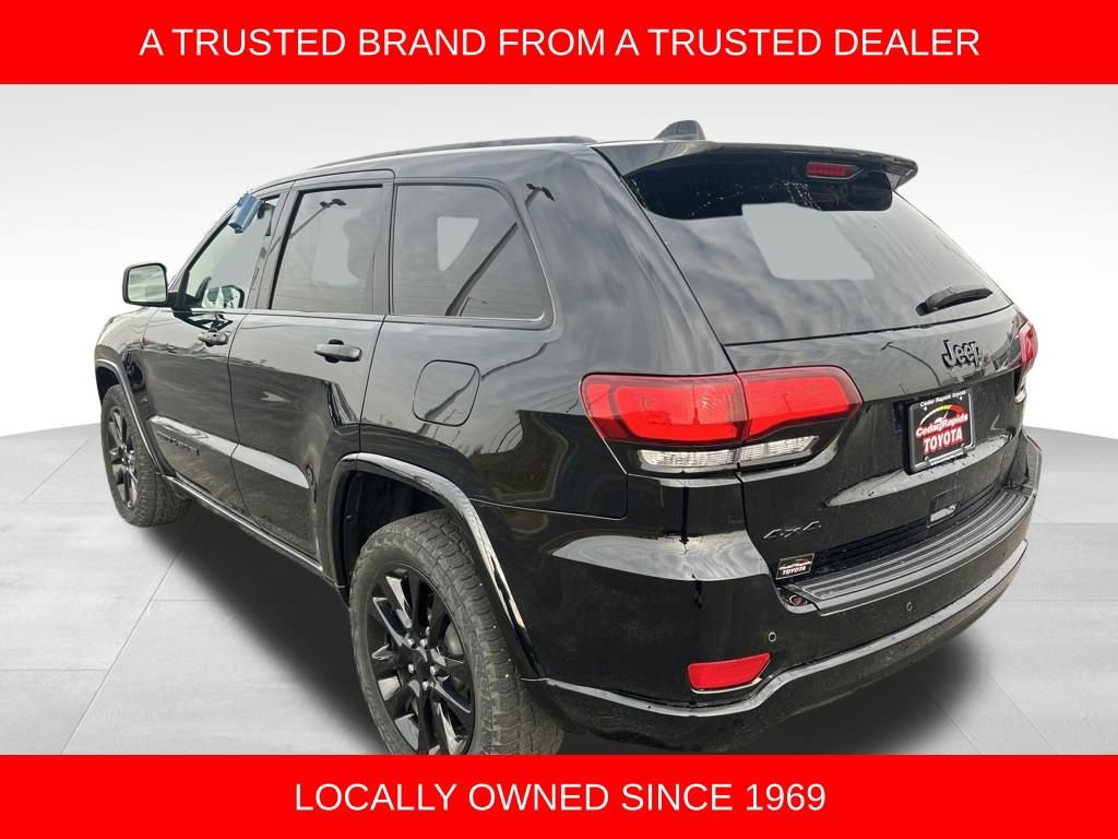 Used 2019 Jeep Grand Cherokee Altitude image 3