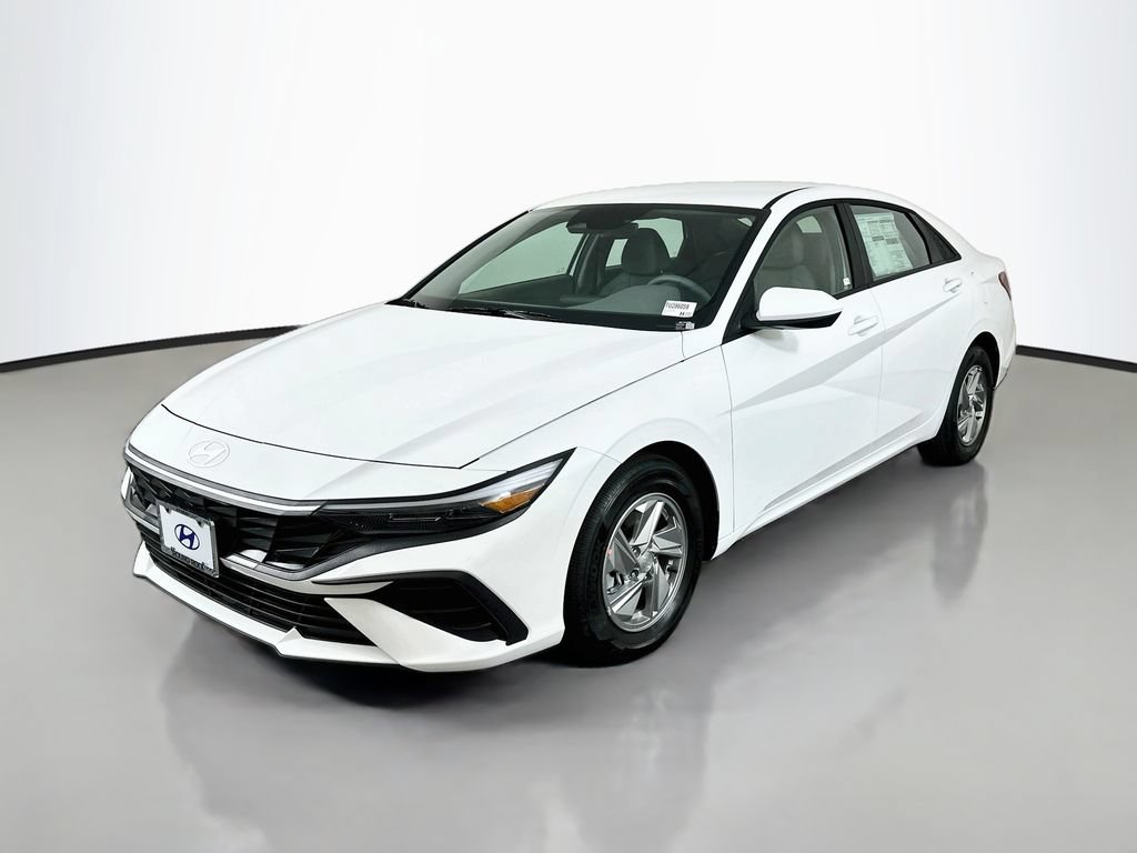 New 2026 Hyundai Elantra SE
