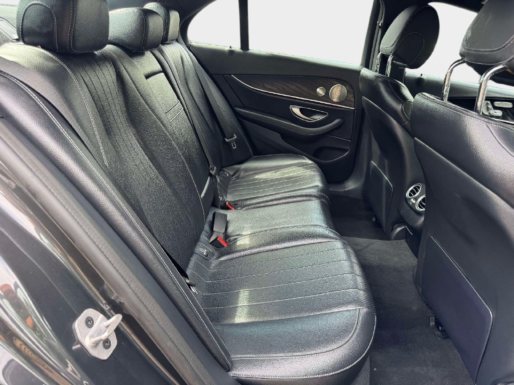 Used 2023 Mercedes-Benz E 350 4MATIC Sedan image 10