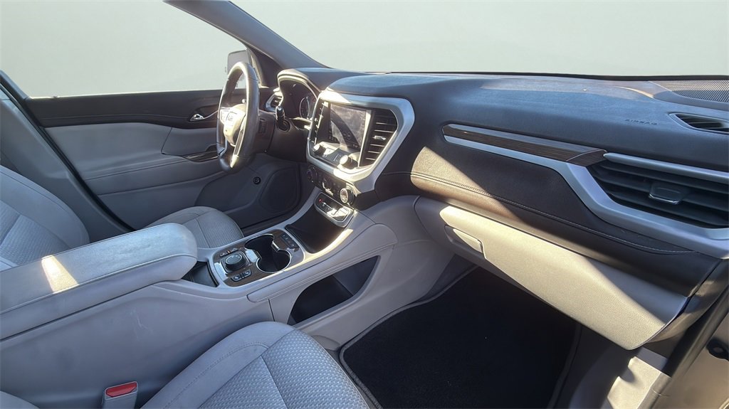 Used 2022 GMC Acadia SLE w/ Driver Convenience Package image 18