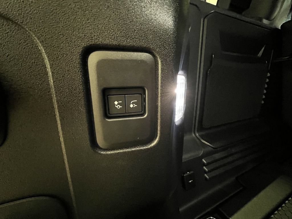 New 2024 Land Rover Defender 110 S AWD/4WD image 30