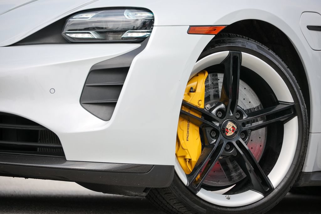 Certified 2021 Porsche Taycan AWD/4WD image 9