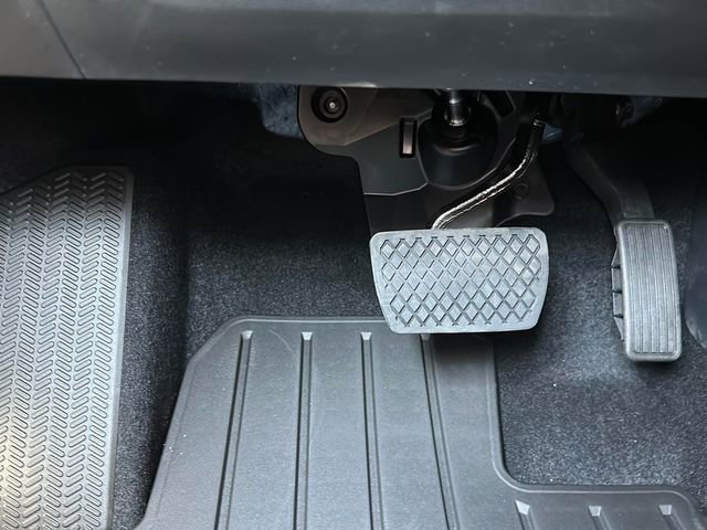 New 2026 Honda HR-V LX image 23