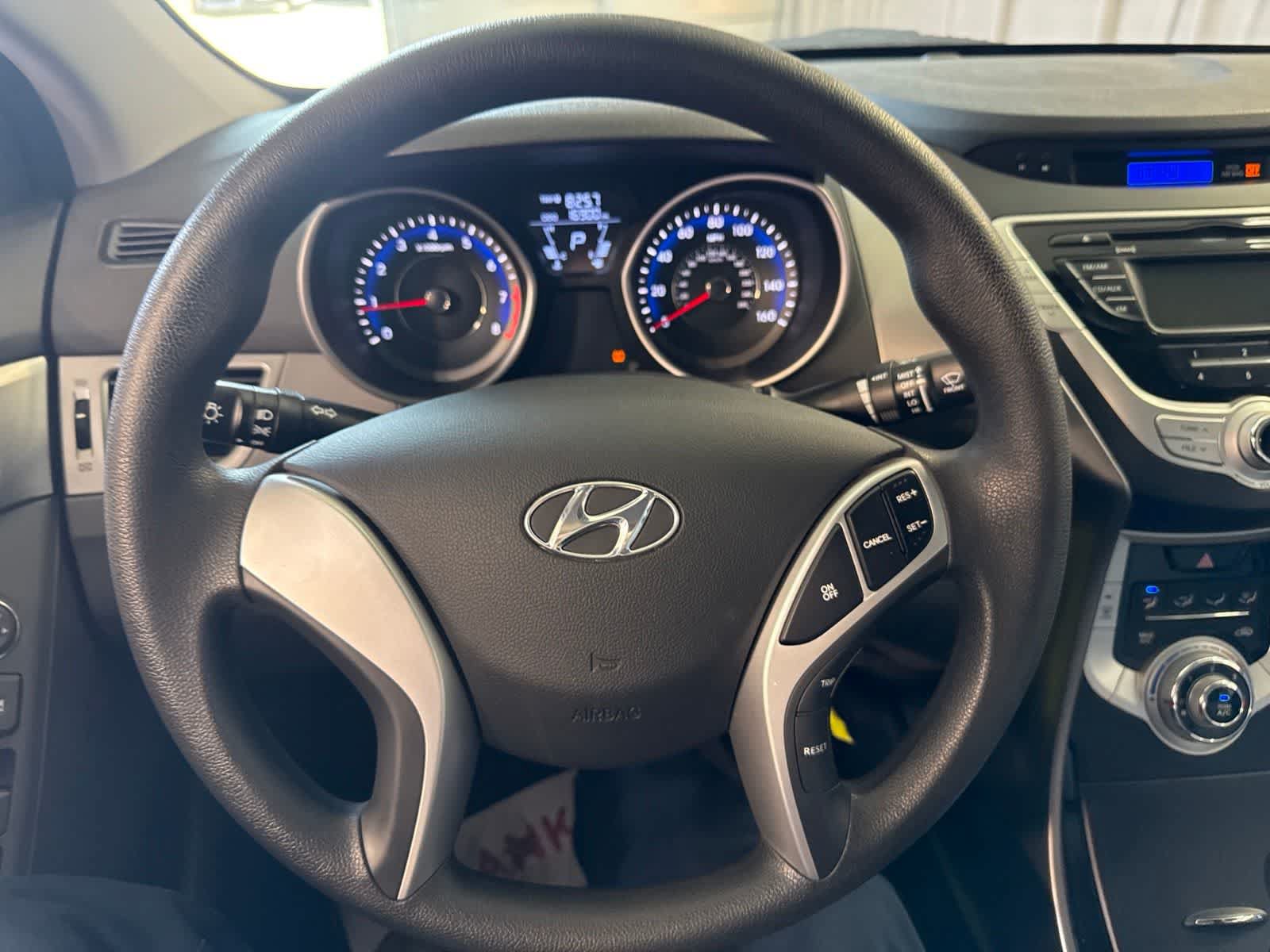 Used 2012 Hyundai Elantra GLS FWD image 21