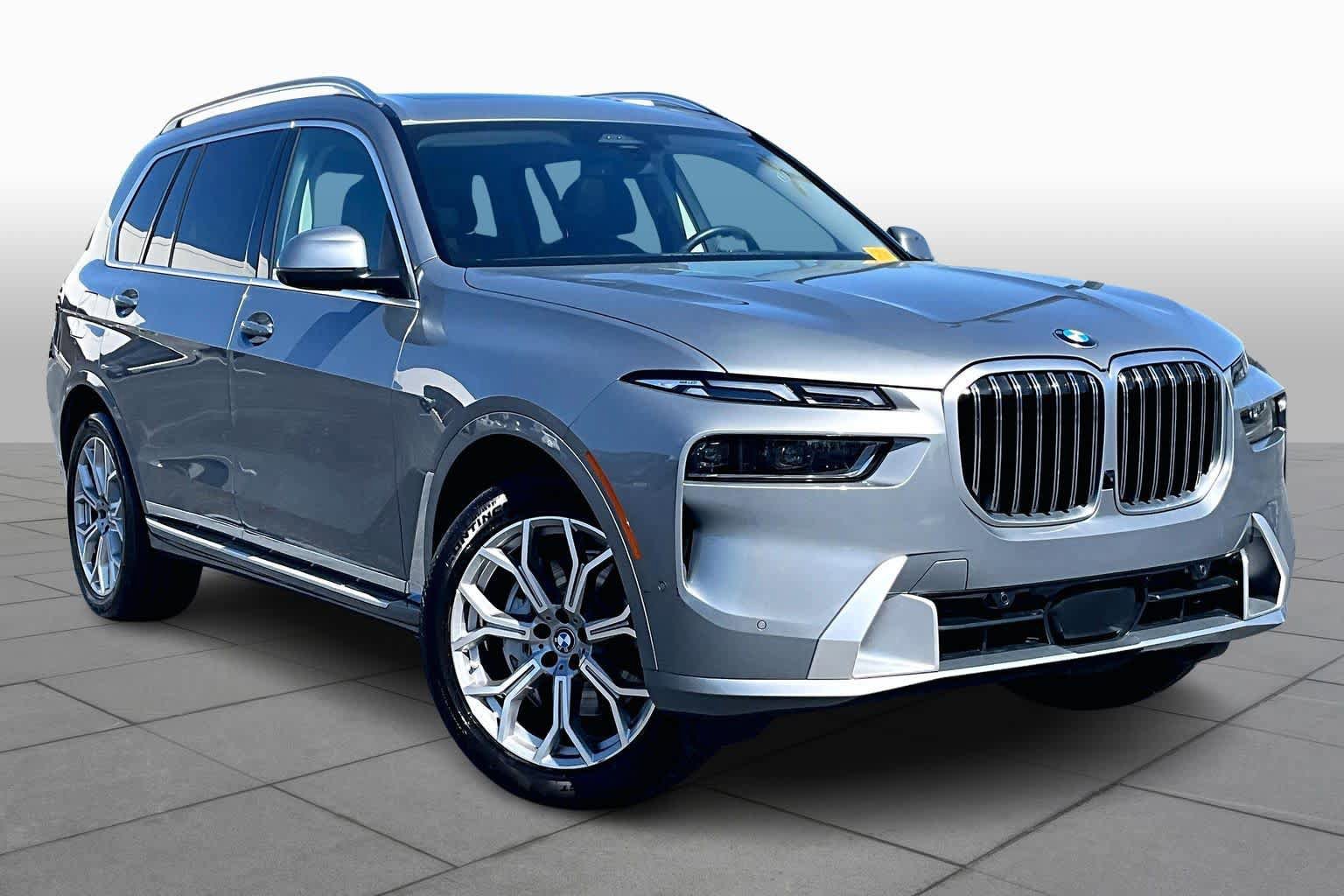 Used 2024 BMW X7 xDrive40i AWD/4WD image 3