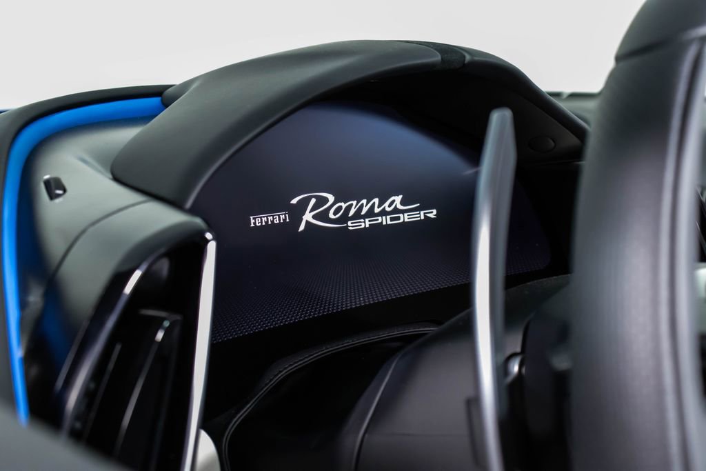 Certified 2025 Ferrari Roma Spider RWD image 36